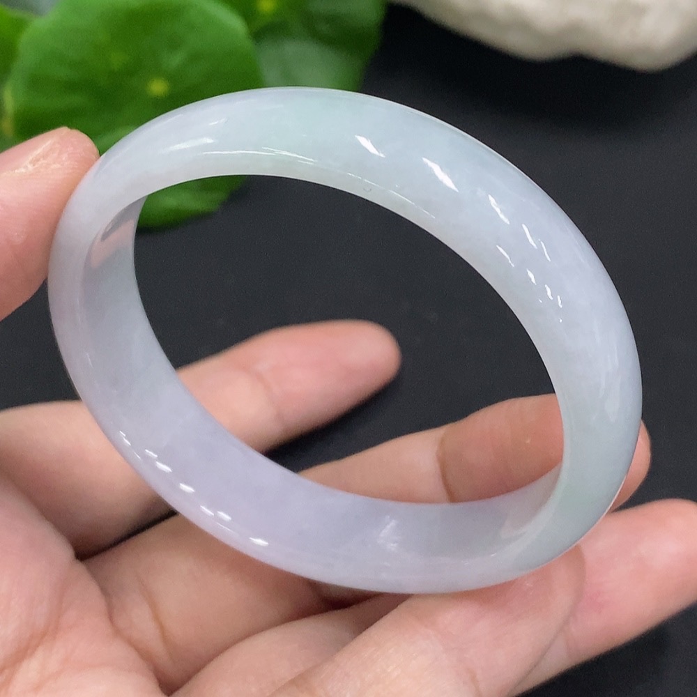 F34050698 Jadeite Concubine Bracelet, Total Weight Approx. 29.3g, Size 52.3/45.8