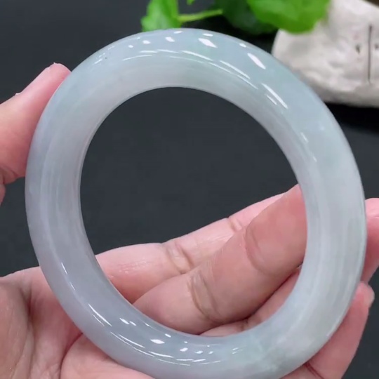 F33935187 Jadeite Round Bangle, Total Weight Approx. 83.3g, Size 55.7