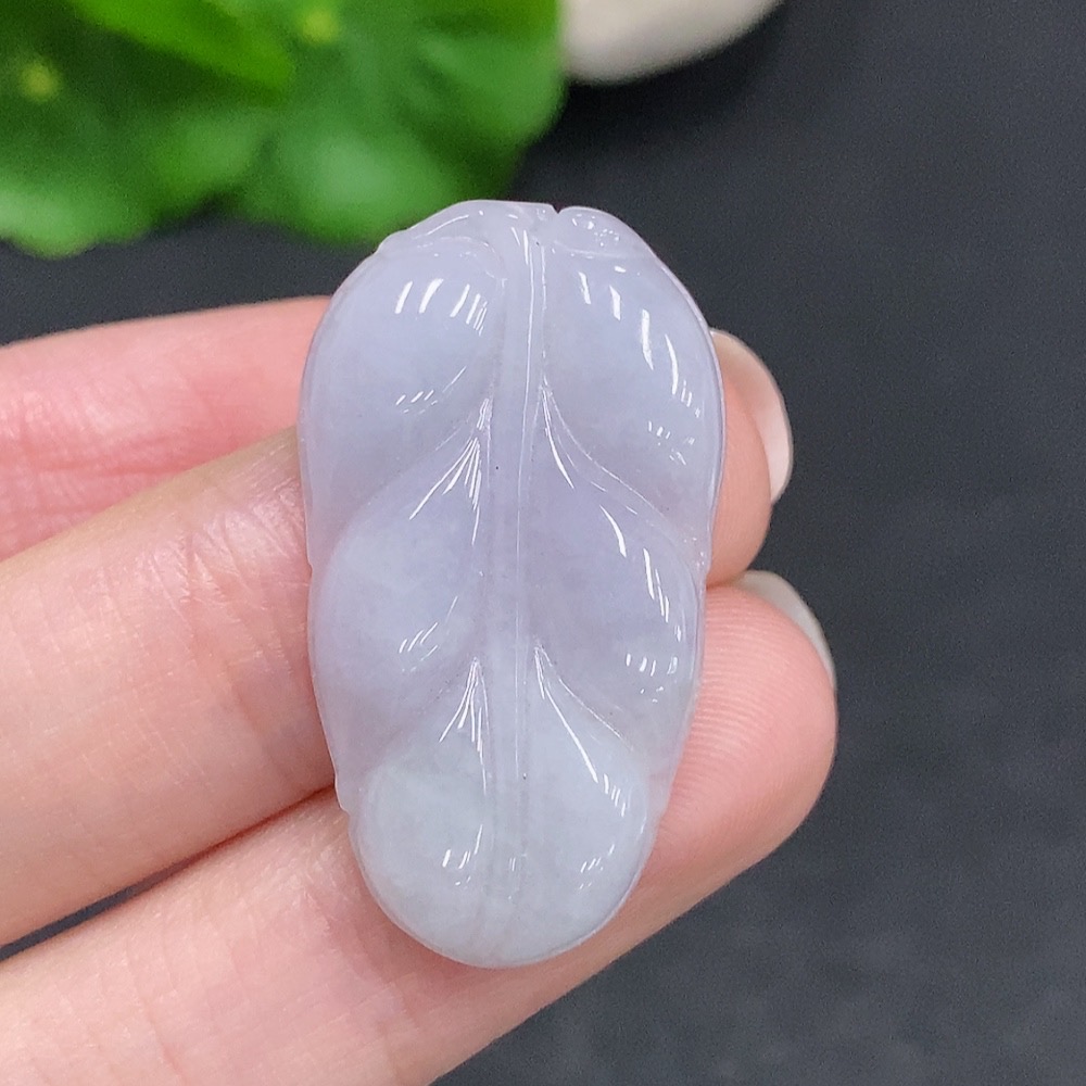 F34003365 Jadeite Leaf Pendant, Total Weight Approx. 3.8g