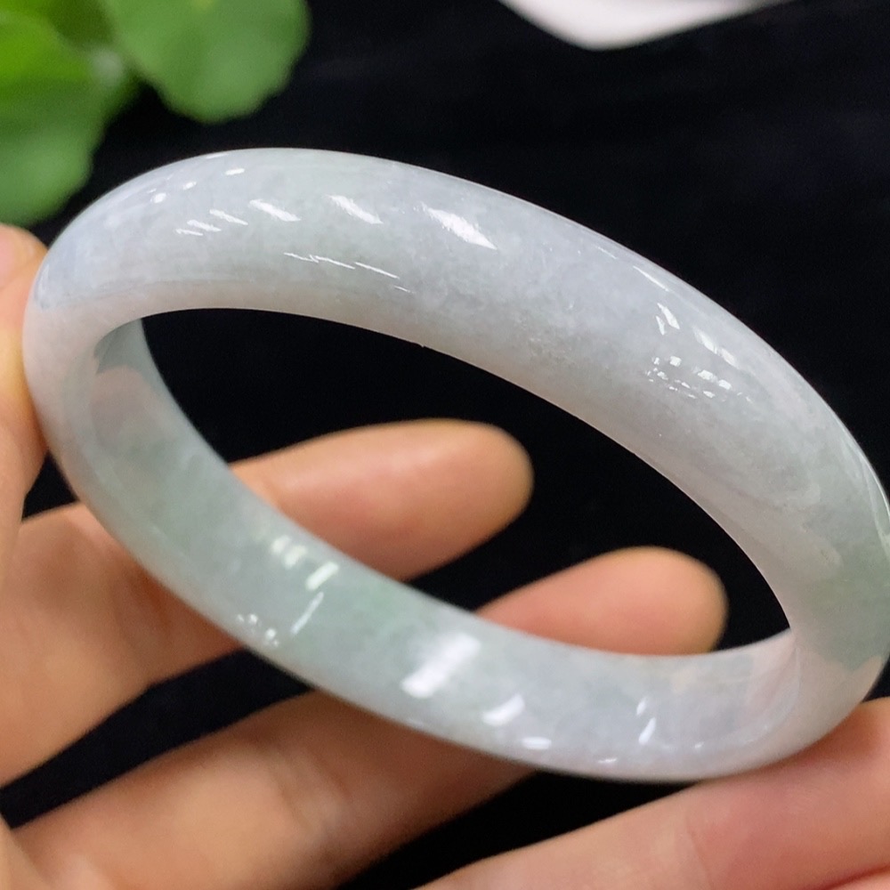 F33928452 Jadeite Round Bracelet Size 57.2 Total Weight Approx. 41.25g With Crack