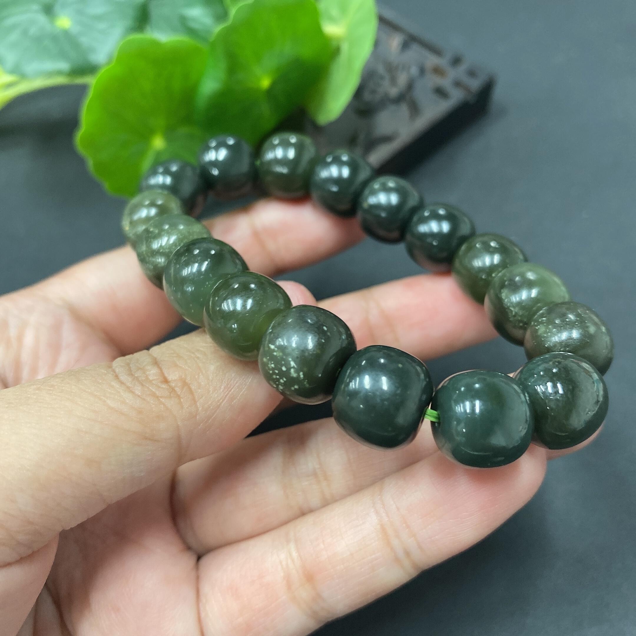 H0611834 Hetian Jade Bead Necklace, 11.4mm, Total Weight 45.8g, Some Beads with Veins