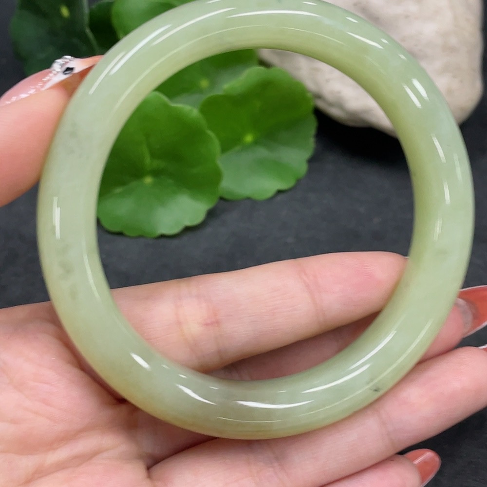 H34980554 Hetian Jade Round Bracelet Size 61 Total Weight Approx. 59.8g
