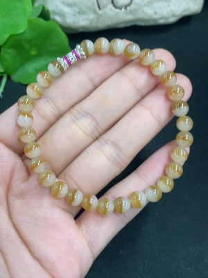 F46490802 翡翠手串 卡6.3mm左右 非金镶 颜色成因未定 货品总重约14.17g