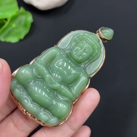H26022636 Hetian Jade Inlaid Pendant Guanyin 18K Gold Total Weight Approx. 33.2g