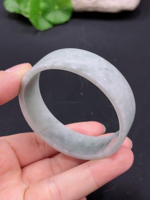 F26985403 翡翠手镯 圈口52.7 货品总重约31.48g
