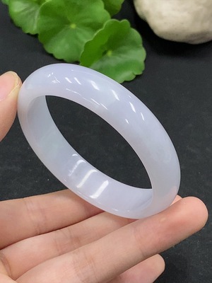 F33895097 Jadeite Imperial Concubine Bracelet Size 55.5/51.5 Total Weight Approx. 43.89g