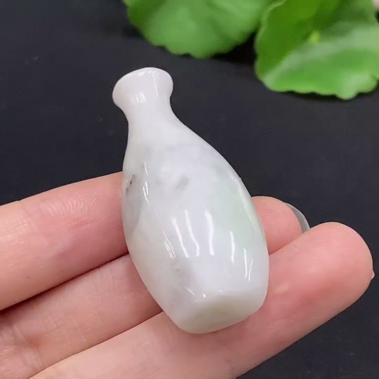 F32788094 Jadeite Pendant Vase Total Weight Approx. 18.82g
