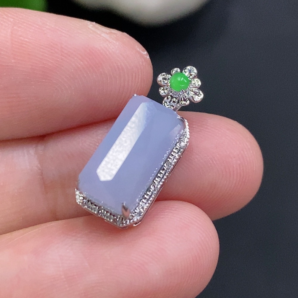 F33933563 Jadeite Inlaid Pendant 18k Gold Total Weight Approx. 2g