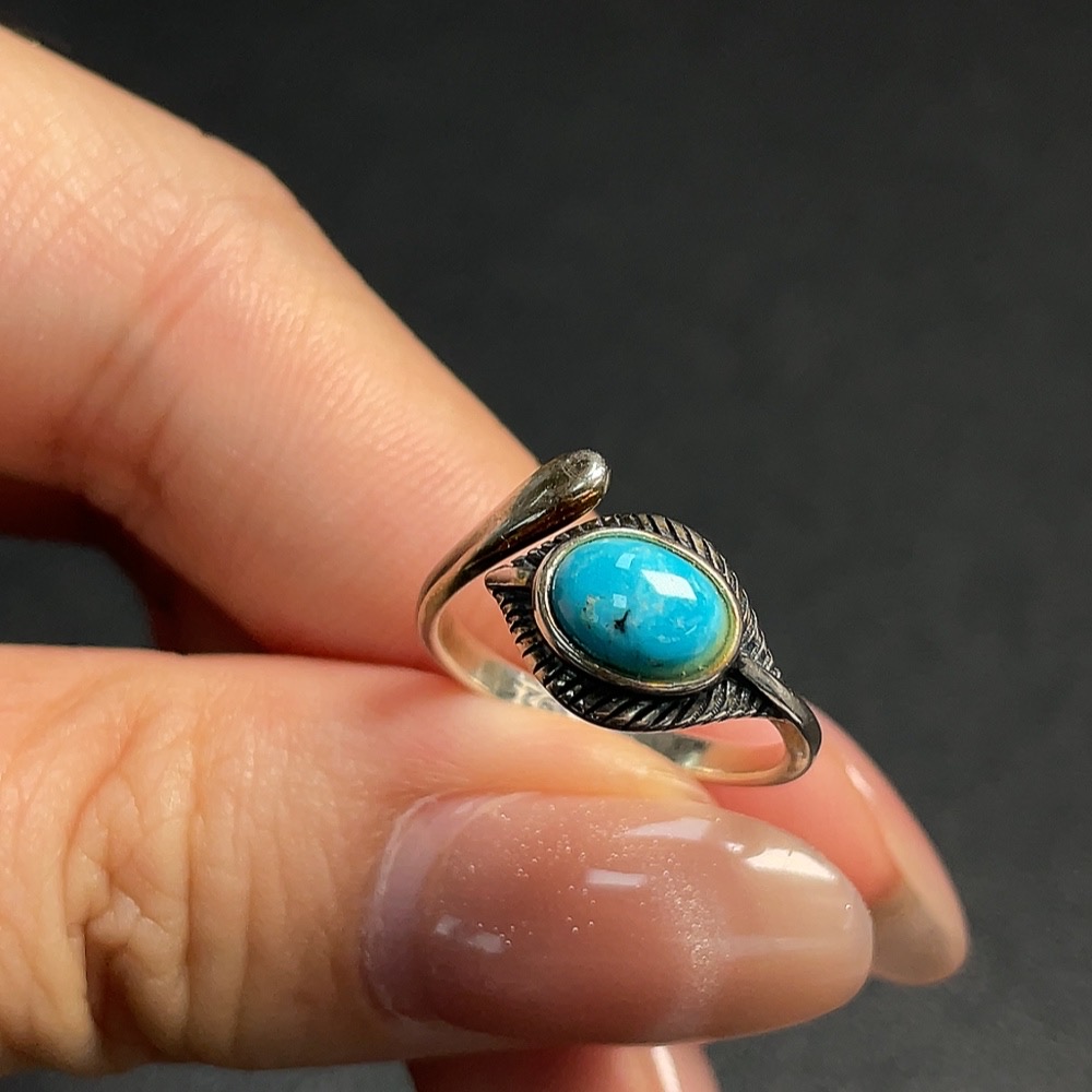 C30445912 Turquoise Inlaid Ring Non-Gold Mounting Adjustable Size Total Weight Approx. 1.94g