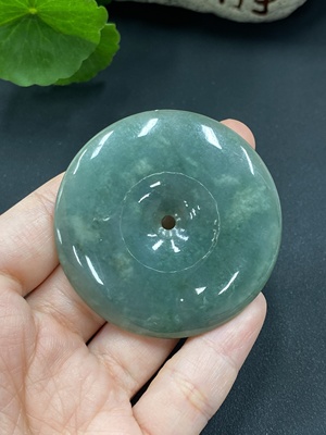 F09570552 Jadeite Pendant Peace Button