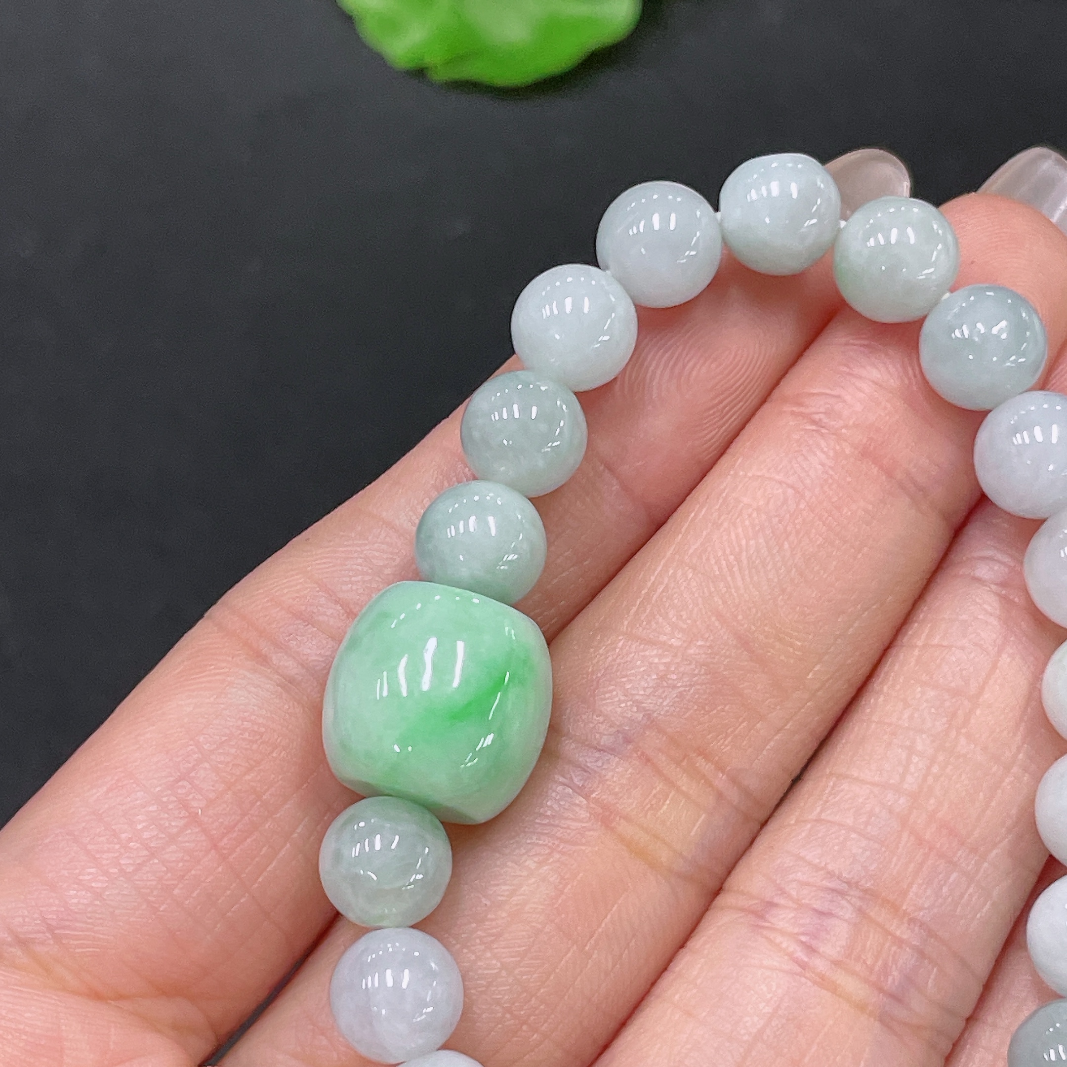F35139316 Jadeite Bracelet 13.1/7.5mm Approx. Total Weight 21.64g