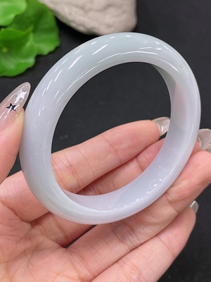 F35105515 Jadeite Round Bangle, Total Weight Approx. 50.21g, Size 53