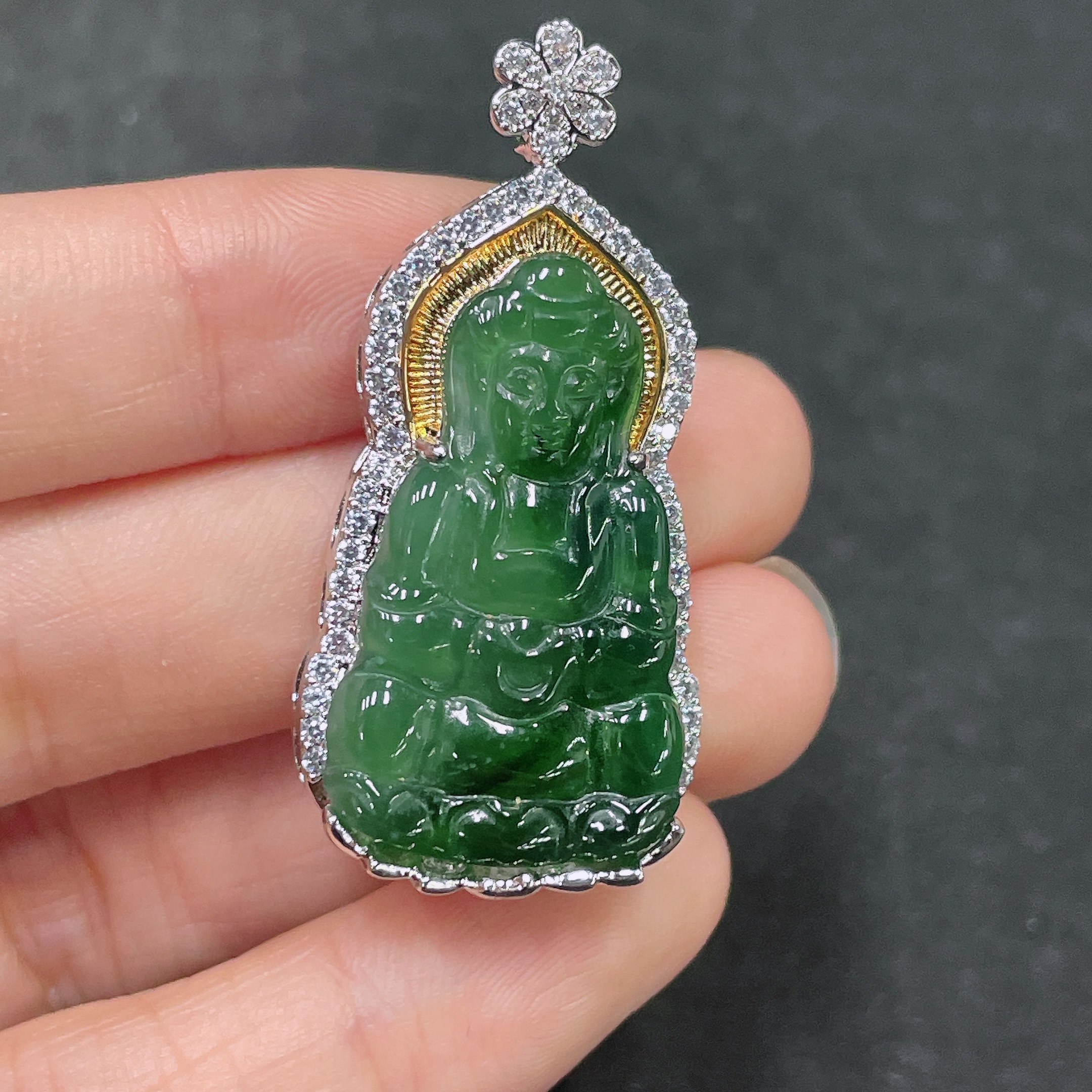 F32746594 Jadeite Guanyin Inlay Piece Non-Gold Item Total Weight Approx. 9.91g