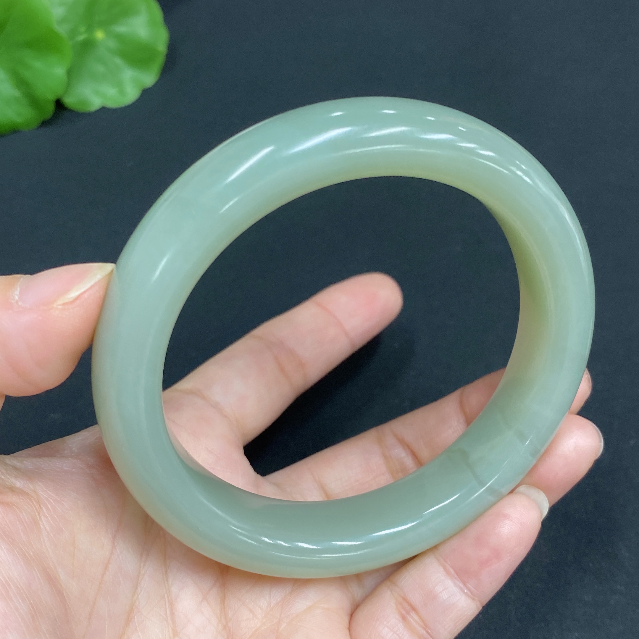 H34986975 Hetian Jade Round Bracelet Size 60.9 Total Weight Approx. 71.9g