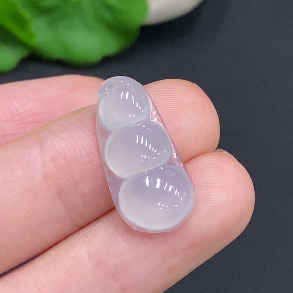 F35161140 Jadeite Lucky Bean Pendant, Total Weight Approx. 1.56g