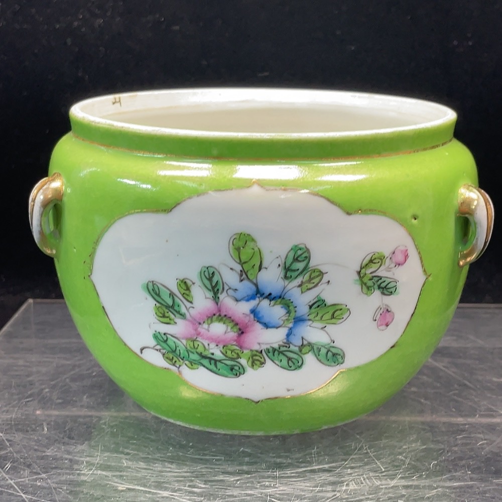 W29382867 Porcelain Patterned Translucent Republic of China Export Period Painted Congee Jar (size as per physical item)