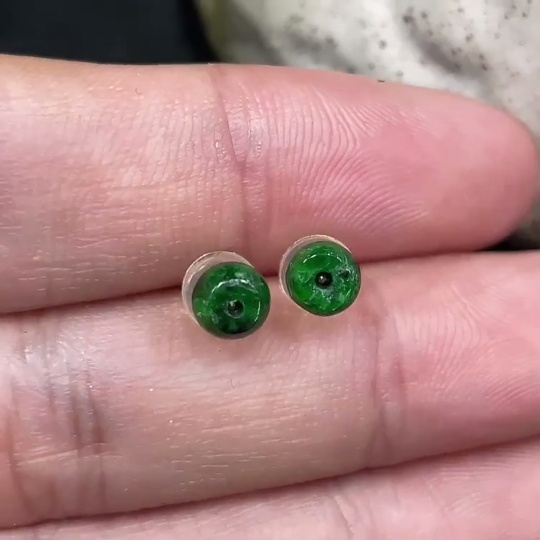 F12385231 Jadeite Ear Studs 18K Gold Setting Total Weight 0.45g
