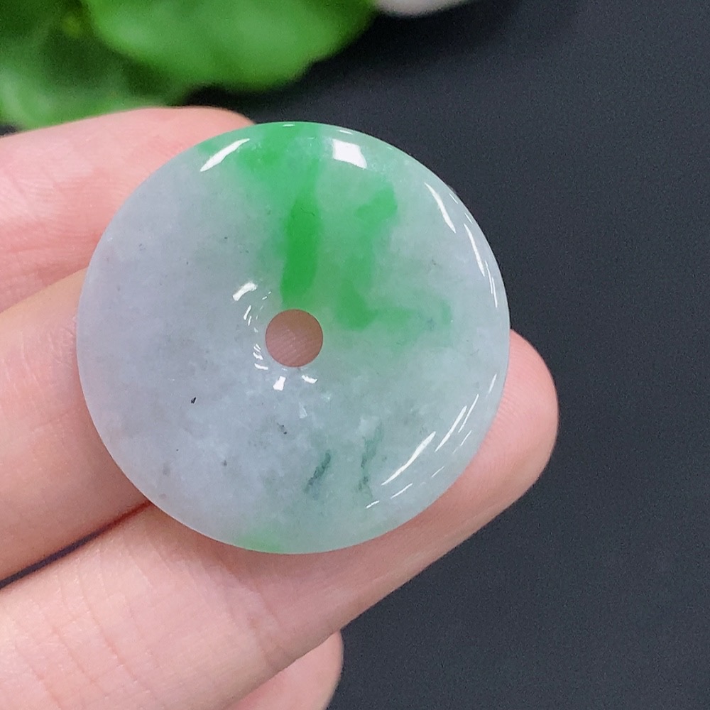 F30514010 JadeitePeace Buckle, total weight approximately 4.7g