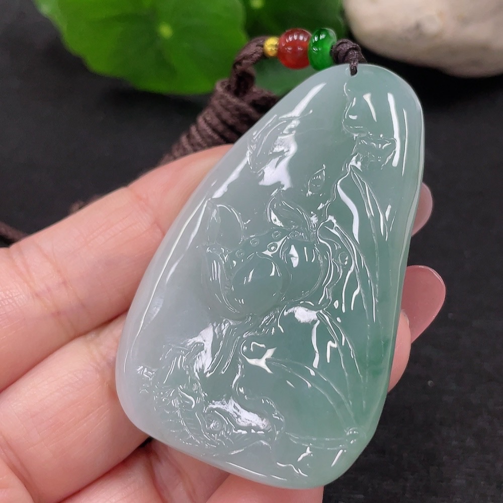 F32808582 JadeiteLotus Leaf Fish Pendant