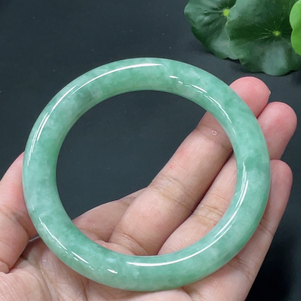 F18956833 JadeiteRound Bangle, Size 54.9, Total Weight 57.378g