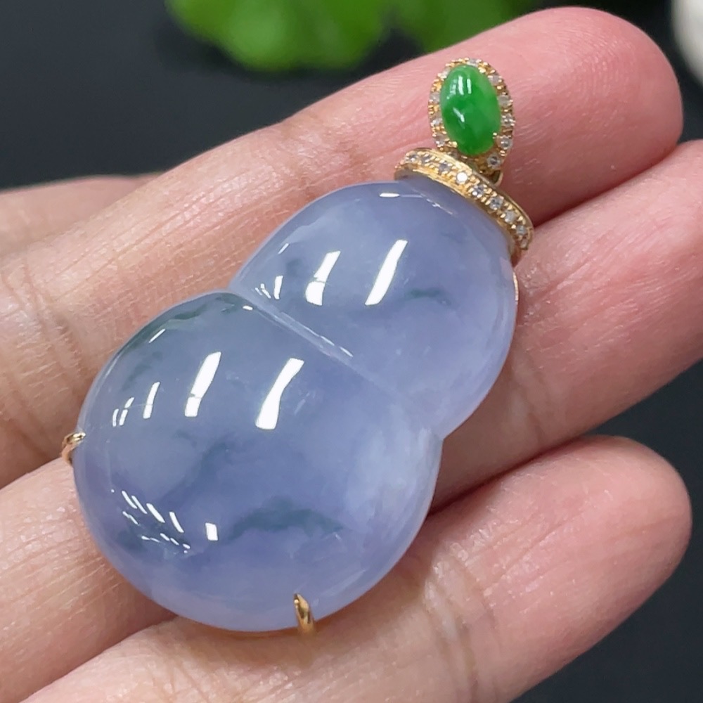 F30557910 Jadeite Gourd Inlaid Pendant 18K Gold Inlaid Total Weight Approx. 10.79g
