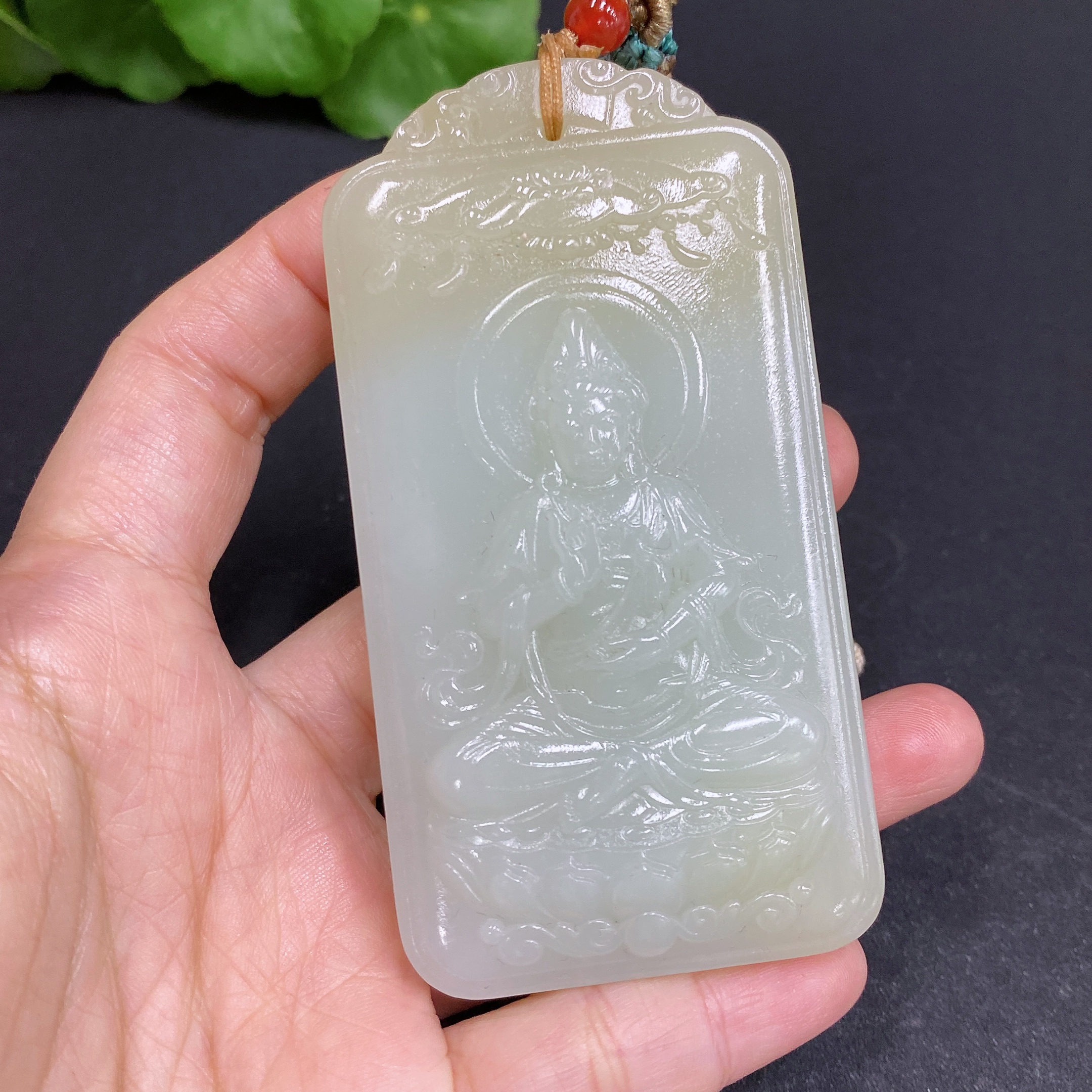 H33938367 Hetian Jade Pendant Guanyin Total Weight (including rope) 121.2g