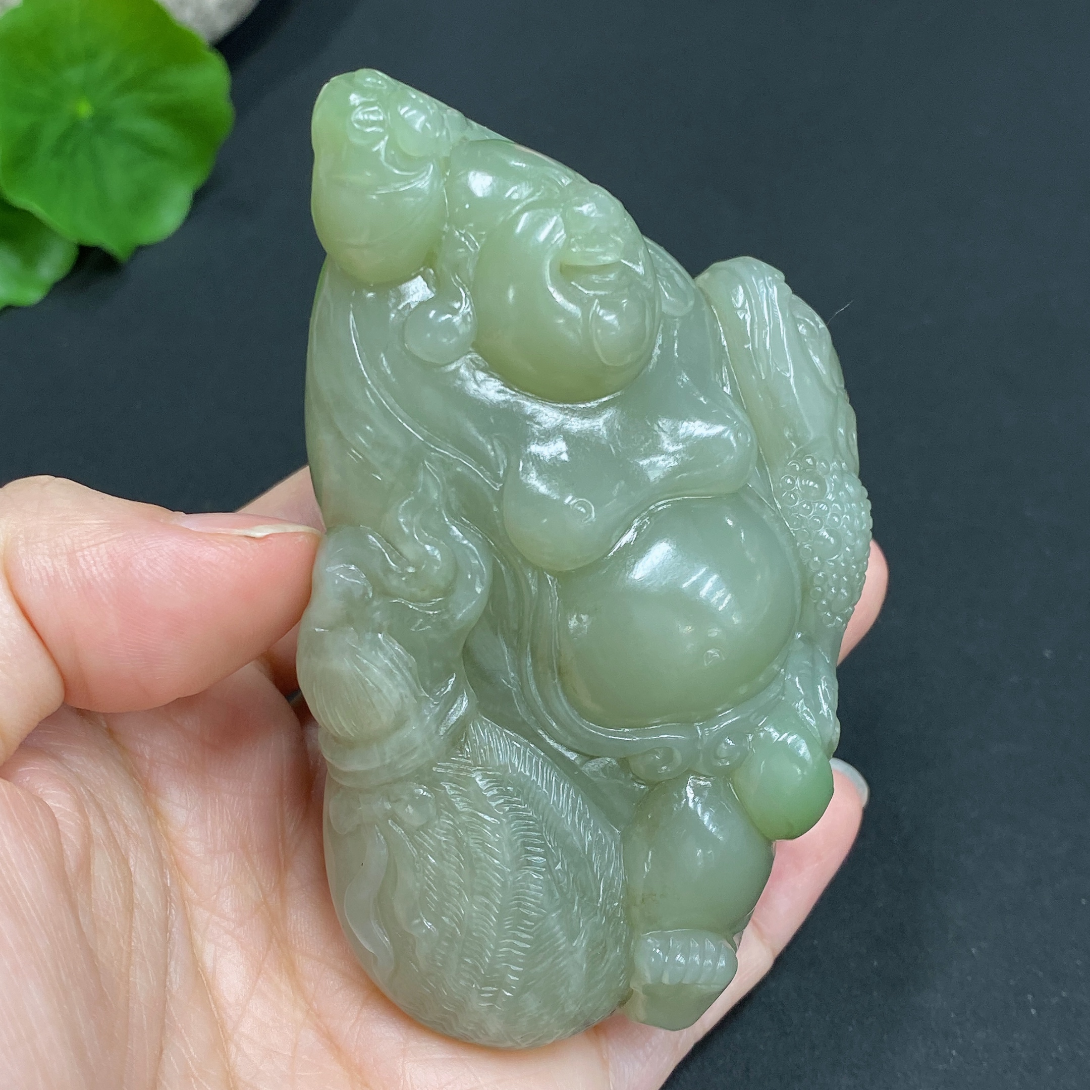 H21355876 Hetian Jade Handheld Piece Buddha Approx. 197.6g