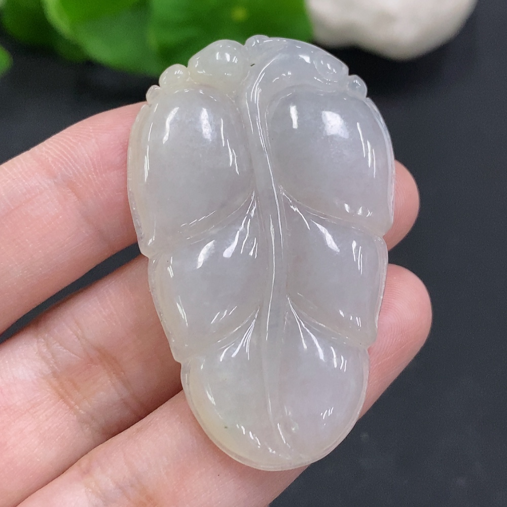 F33946083 Jadeite Leaf Pendant Total Weight Approx. 14.6g