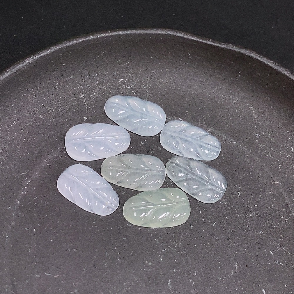 F34035679 Jadeite Pendants Sell as a Lot