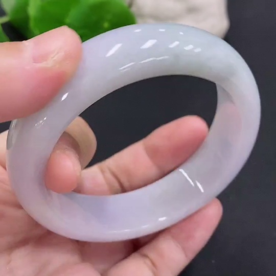 F33884093 Jadeite regular bangle size 58.5 total weight about 87.7g