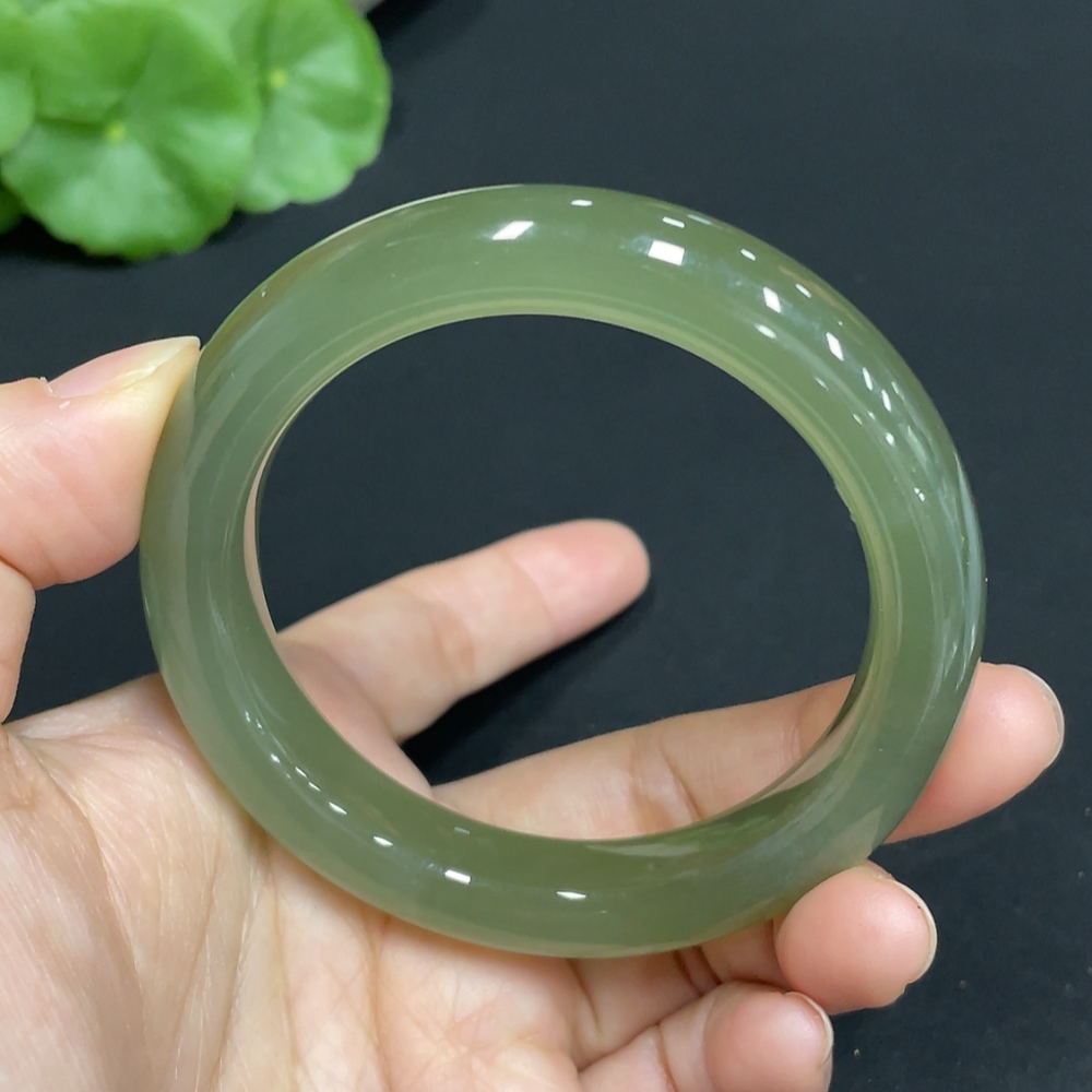 H34072459 Hetian Jade Round Bracelet Size 53.1 Total Weight Approx. 54g