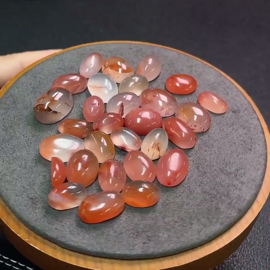C34990223 South Red Agate Inlaid Piece with Visible Organic Matter, Total Weight Approx. 49.45g, Sell as a Lot