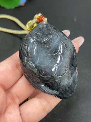 H46522199 和田玉手把件 年年有余 货品总重约【含绳】98.2g
