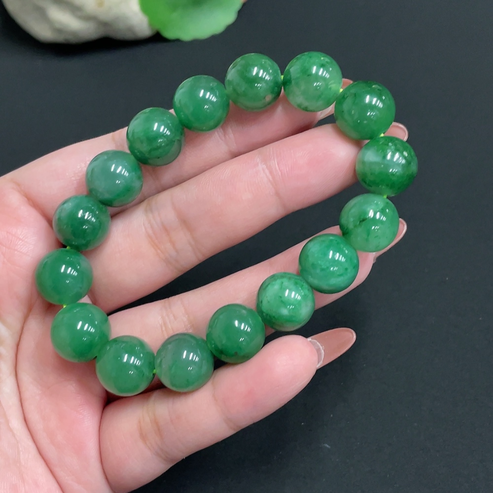 H34073843 African Emerald (Dulong Jade)