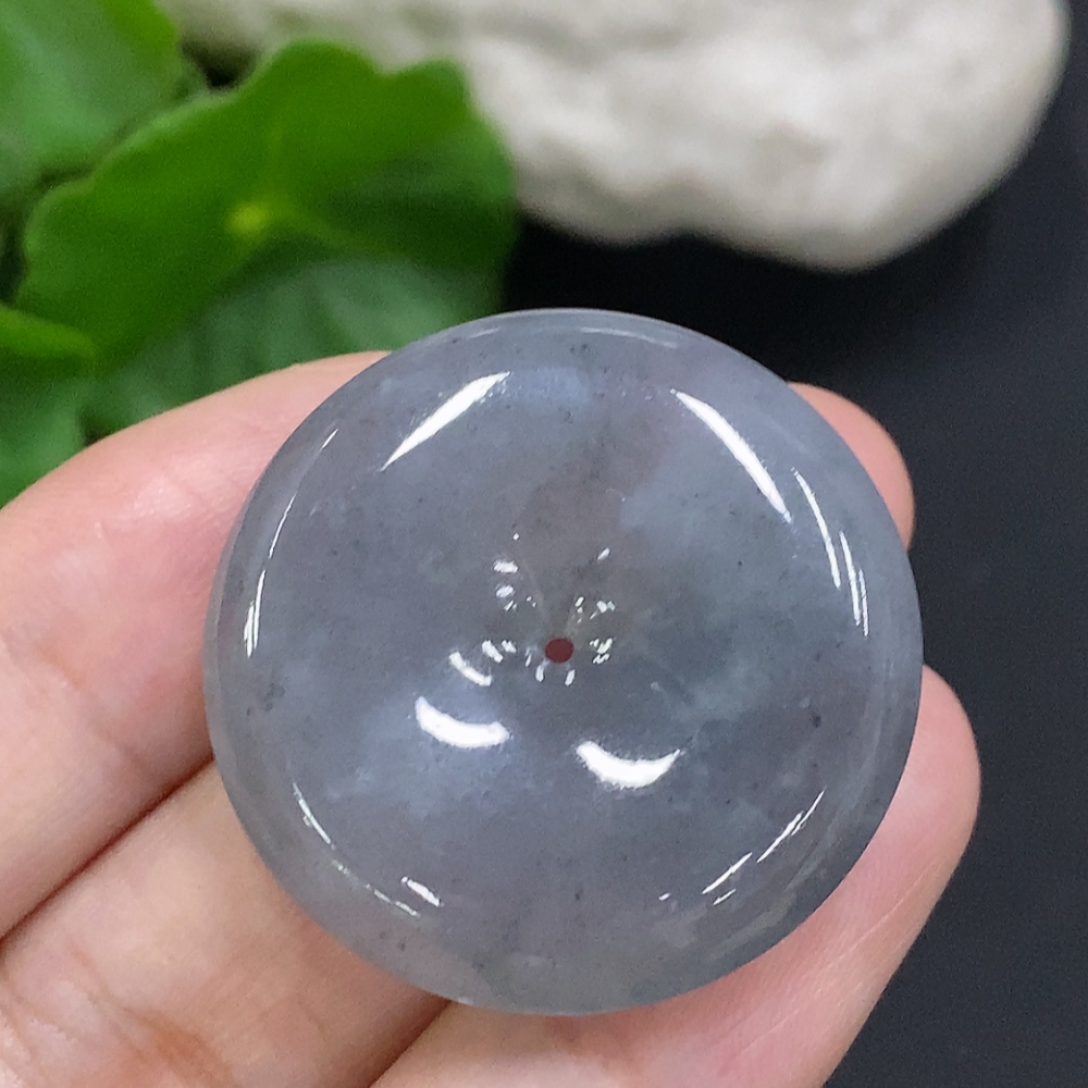 F34070046 Jadeite Peace Knot Total Weight Approx. 14g