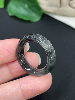 F46545028 翡翠戒指 21圈口  货品总重约6.3克（修补）