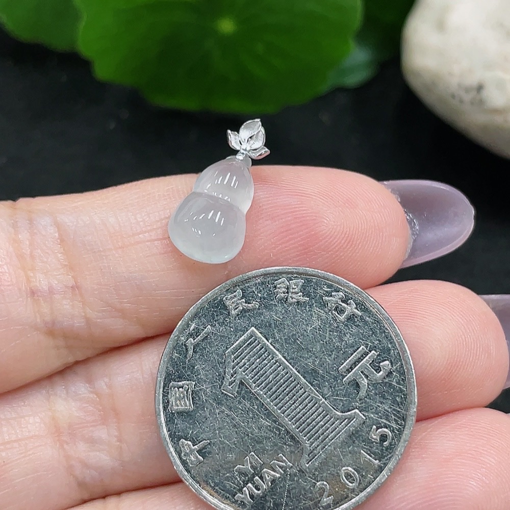 F33918248 Jadeite Gourd Pendant 18K Gold Total Weight Approx. 0.7g