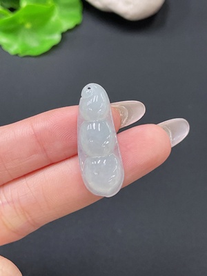 F35158748 Jadeite Bean Pendant Total Weight Approx. 3.24g