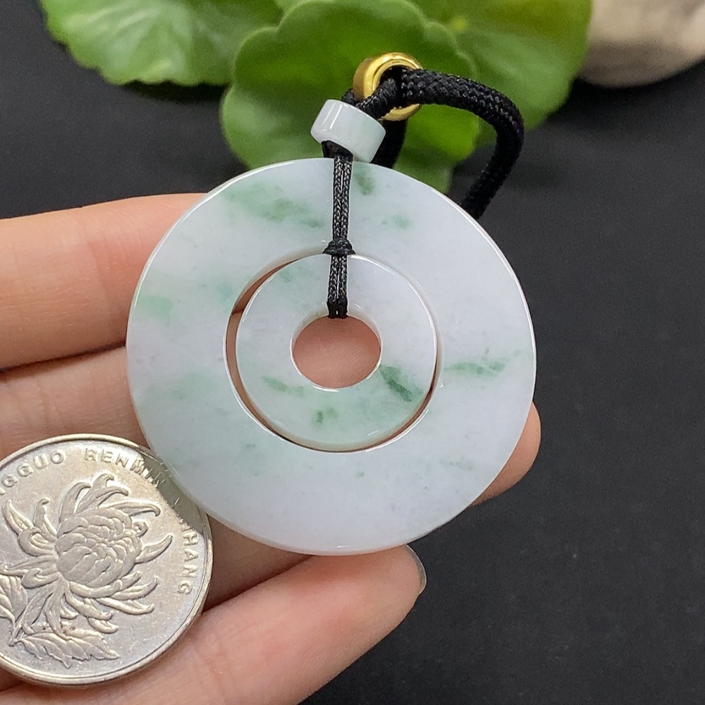 F35115518 Jadeite Mother and Child Button Pendant Total weight approx. 18.38g