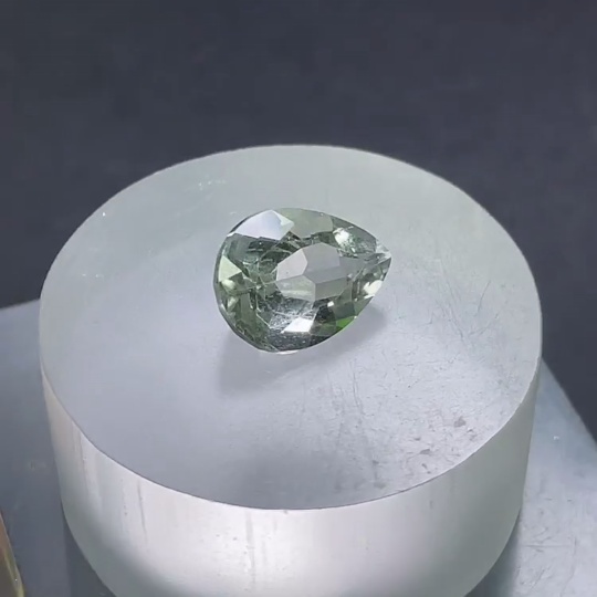 C28186068 Crystal Rough Stone Total Weight Approx. 6.93ct