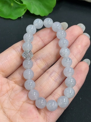 F42969990 翡翠手串 非金 货品总重约21.1g  卡8.3mm左右