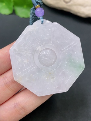 F22516711 JadeitePendant Total Weight 37.382g