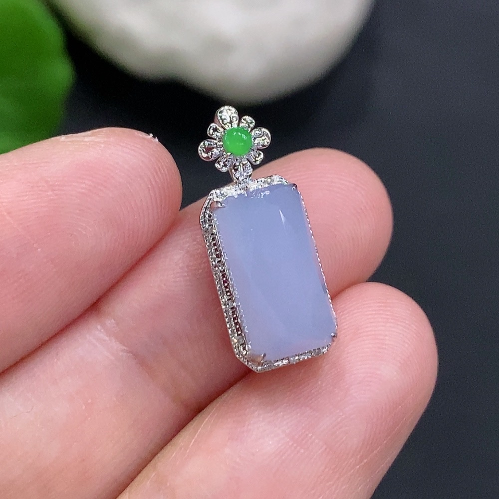 F33933563 Jadeite Inlaid Pendant 18k Gold Total Weight Approx. 2g