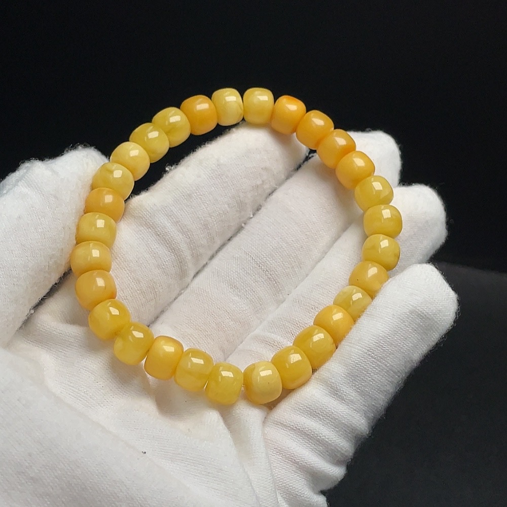 C34065990 Amber Beech Rosary Bracelet Total weight about 8.6g Size about 7.8mm