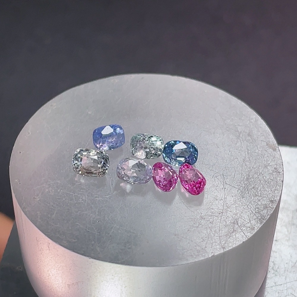 C34950339 Sapphire Rough Stone, Total Weight Approx. 4.92g, Sell as a Lot