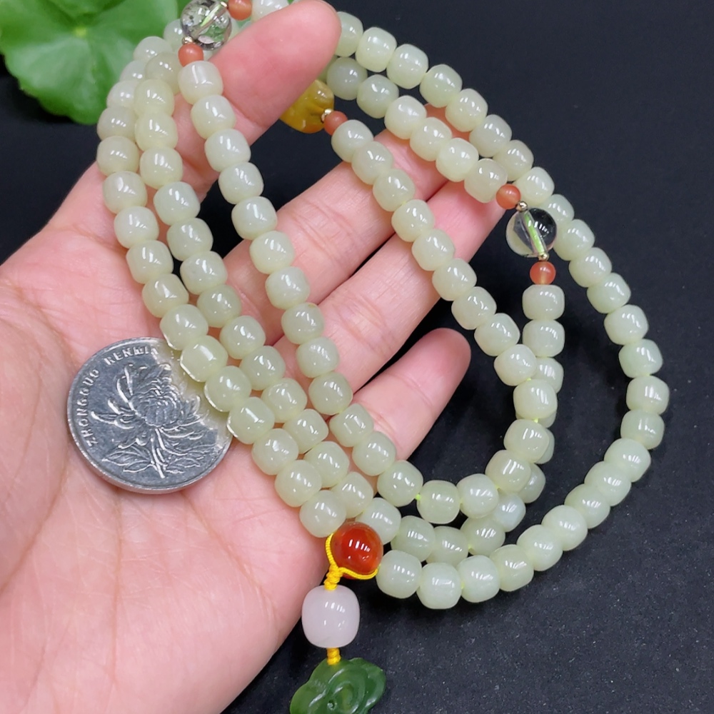 H34052799 Hetian Jade Bead Necklace, approx. 6.5mm, total weight about 61.8g, with crystal, amber, and Nanhong accessories, other accessories not Hetian Jade