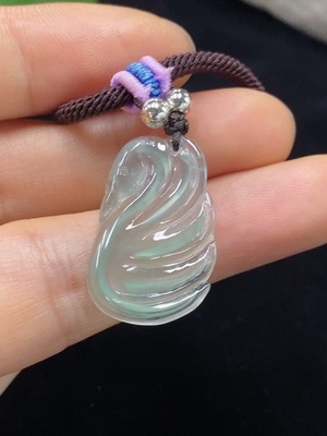 F30530628 Jadeite Swan Pendant Non-Gold Total Weight Approx. 4.17g