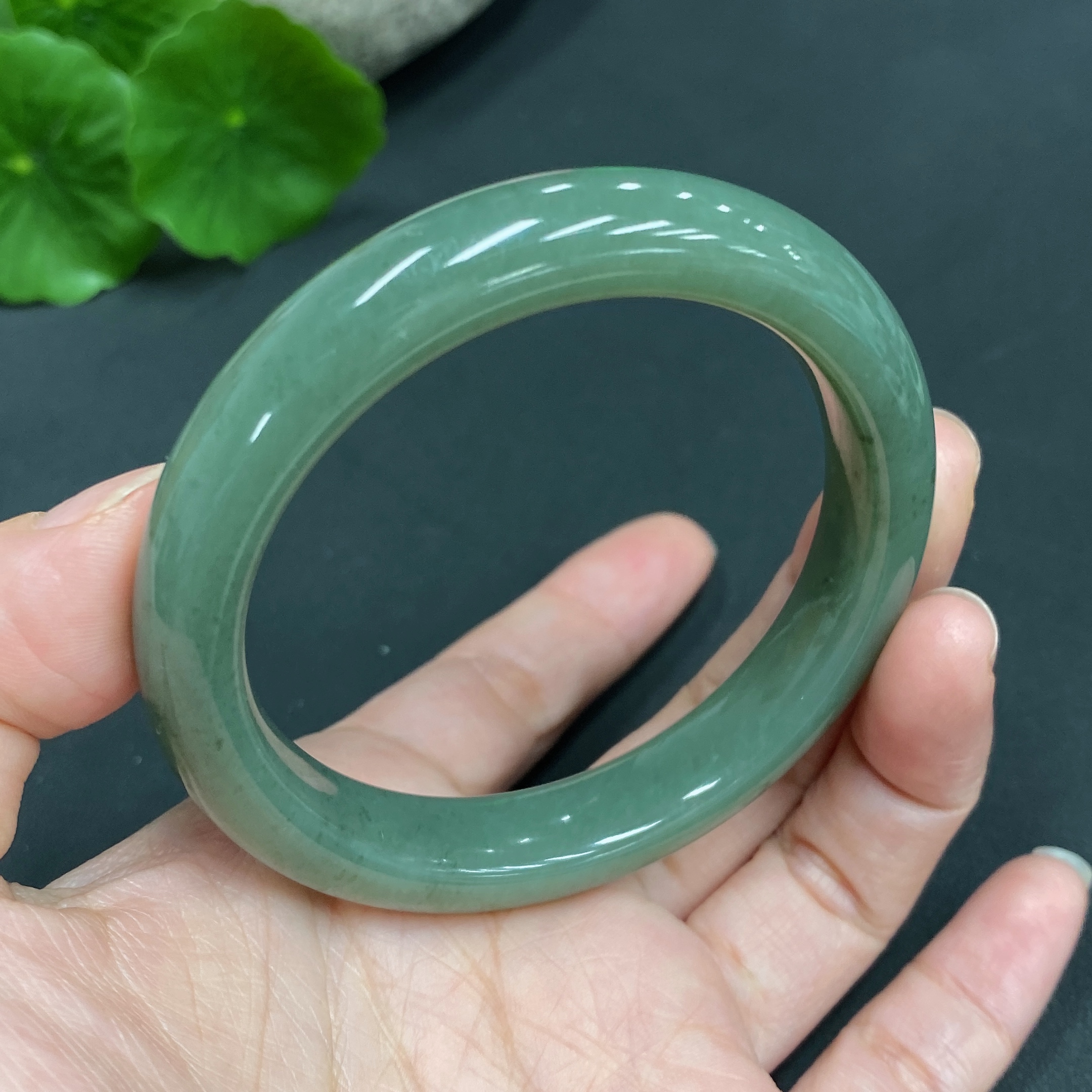 H17835413 Hetian Jade Round Bracelet  Size 51.2  Total Weight Approx. 40.3g