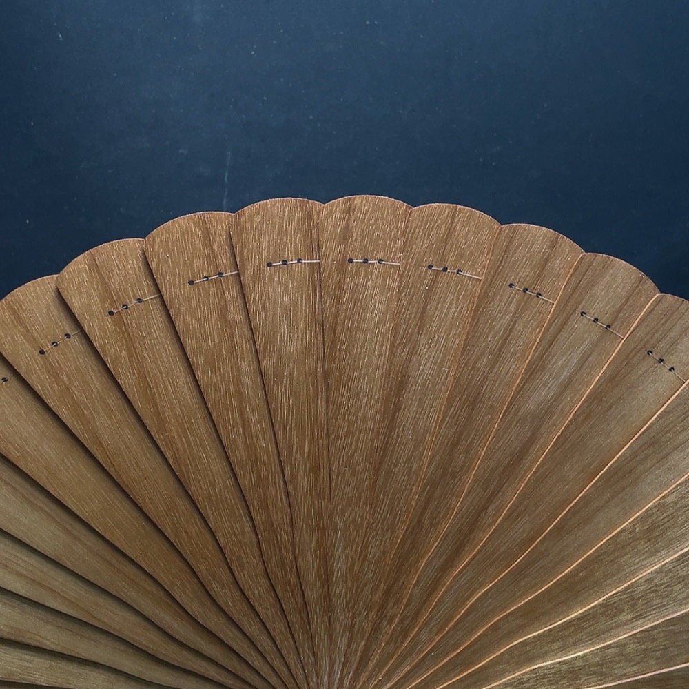 W32717432 Golden Silk Nanmu Fan