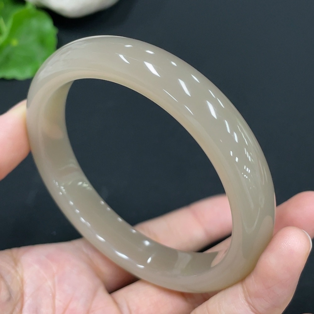 H28246498 Hetian Jade Round Bracelet Size 60.4 Total Weight Approx. 53.6g